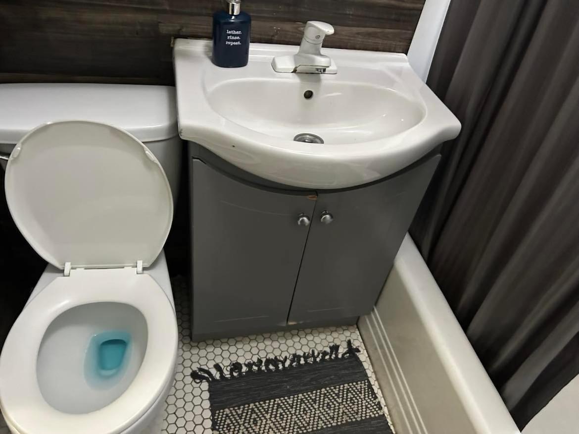 Maryland Homestay In Winnpeg Downtown 温尼伯 外观 照片